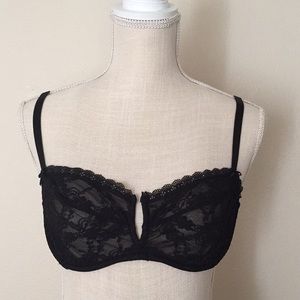 Victoria Secret 34DD bra